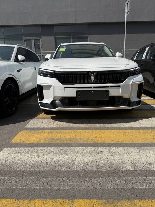 Voyah Free 318 restyling nalichi shoshilamiz