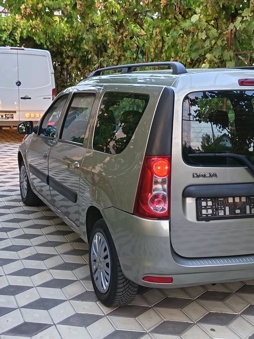 Se vinde Logan Mcv anul 2012 1.6 8v euro5