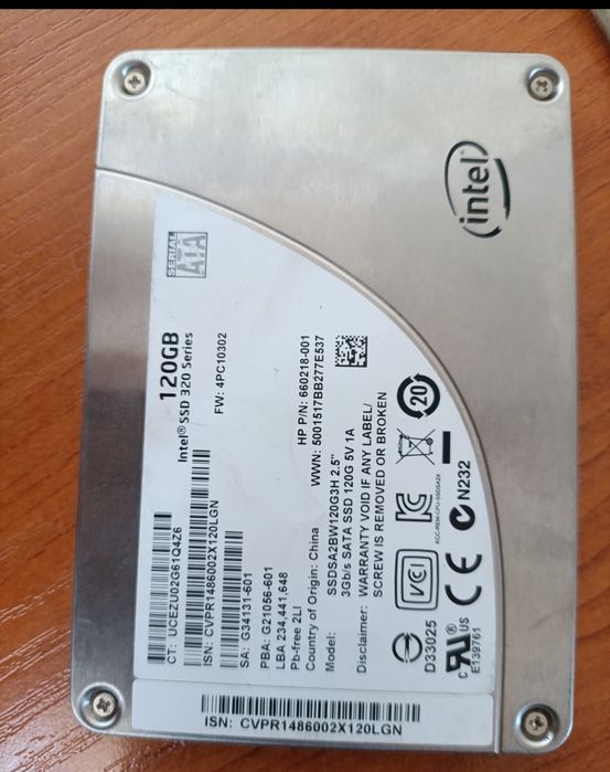 SSD Intel original 240 gb,налични 3 броя