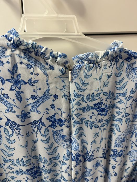 Rochie inflorata, cu maneca lunga