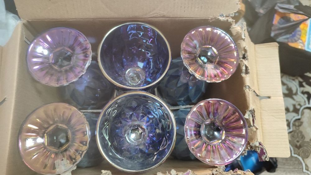 Продам весь набор посуды. Звонить в любое время