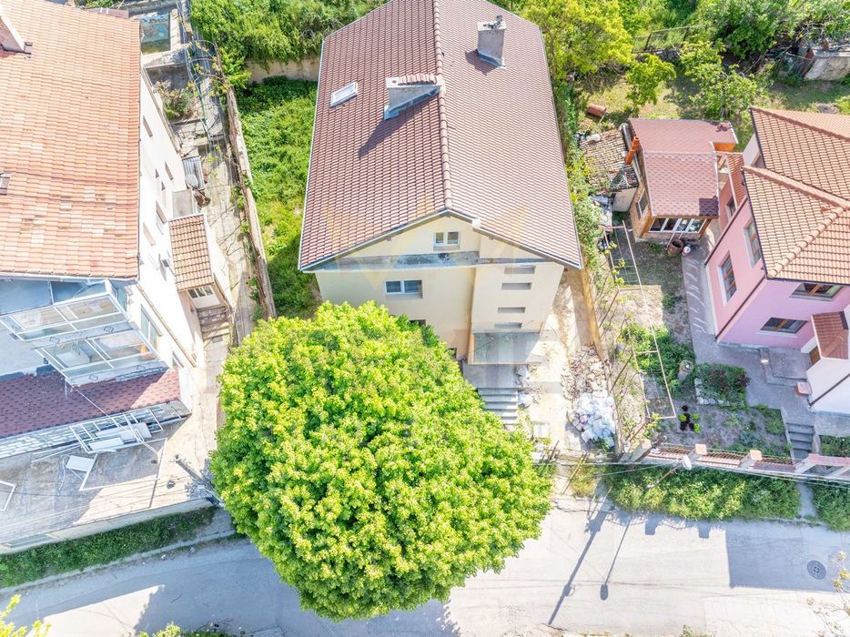 Къща в гр. Варна, кв. Виница, ул. Кастрица