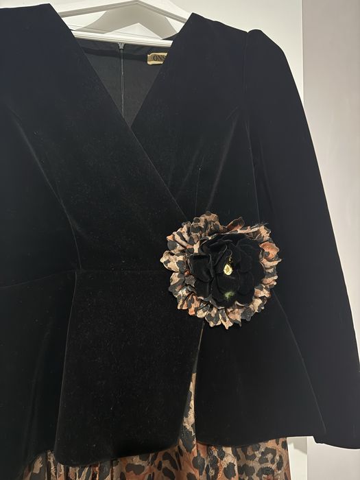 Роскошный, длинный платье