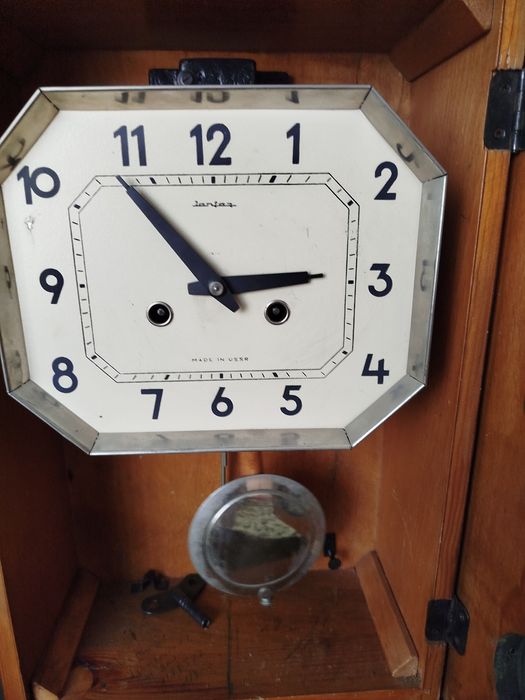 Часы советские янтарь с боем