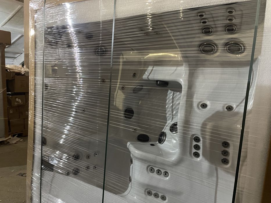 Джакузи  градинско ново 2 год, гаранция  , музикална система