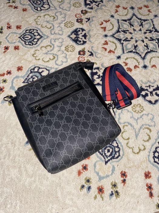 Продам барсетку Gucci в отличном состоянии