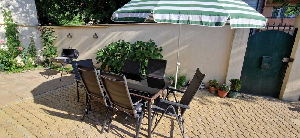 Casa + anexa, singur in curte, zona Piata Mica. Disponibil imediat