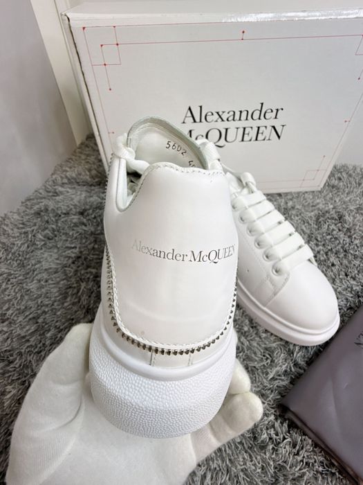 Adidași Alexander McQueen
