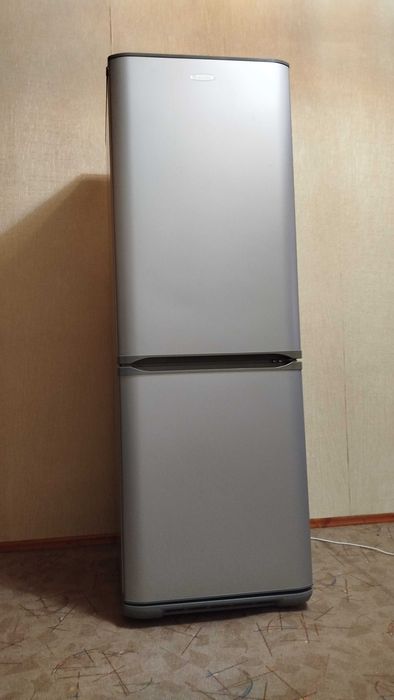 Продам холодильник бирюса