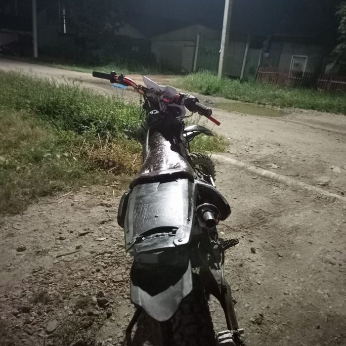 Продам эндуро 250кубов