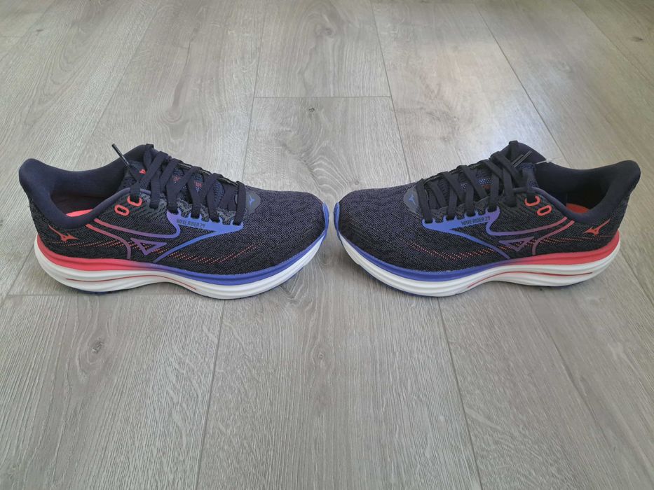 Дамски обувки за бягане Mizuno Wave Rider 29