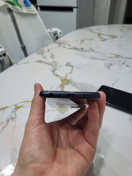 Продам смартфон Oppo A 16