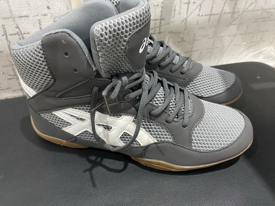 Борцовки новый. 8.000 без торга