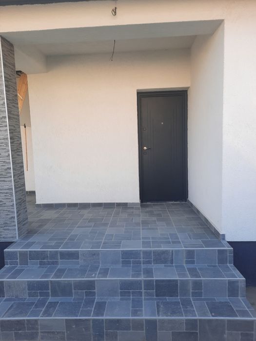 Domnesti-Teghes lângă pădure / Casă individuala 3 camere, Placa beton