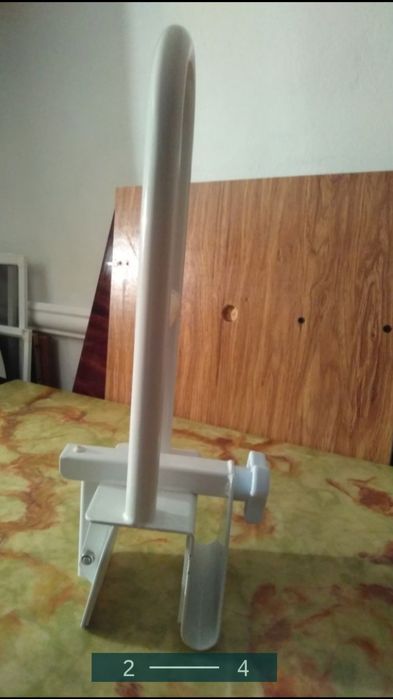 Продам ручку держатель для ванной .