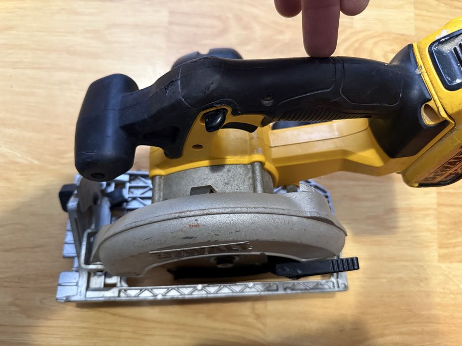 Dewalt DCS391 Циркуляр