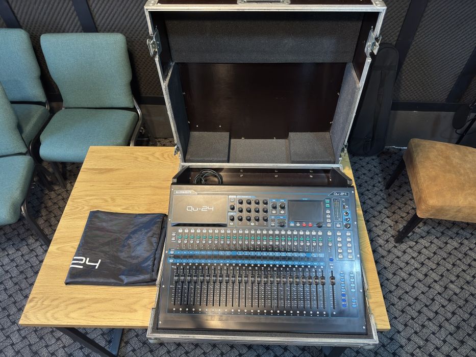 Titlu: Mixer digital Allen & Heath Qu-24 + Stagebox AR2412 + Case-uri