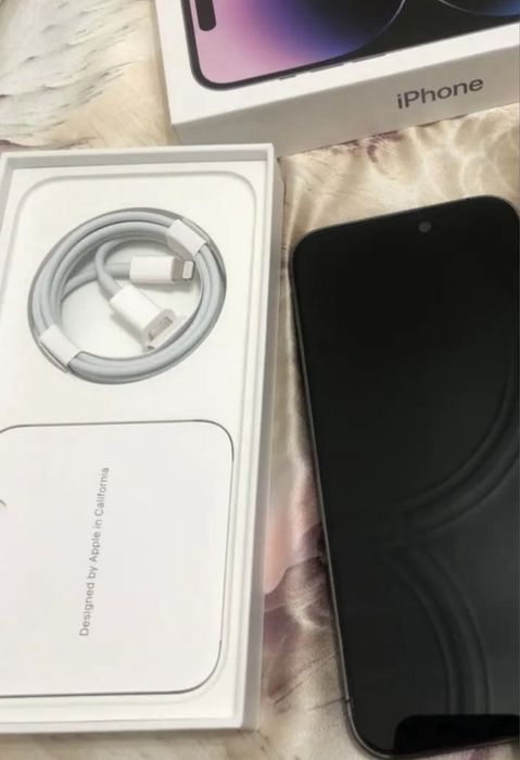 Продам Айфон 14 про мах