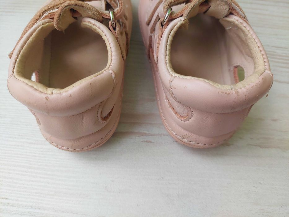 Детски розови сандали K&K