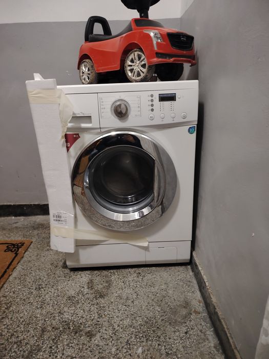 Пералня LG 7 кг – Inverter Direct Drive, отлично състояние