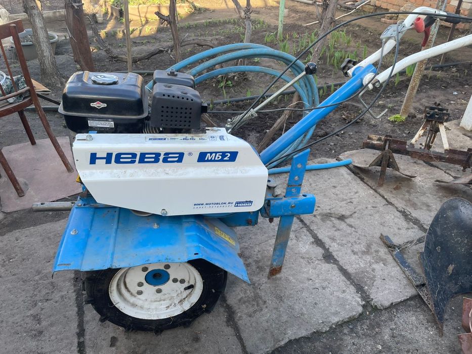 Продаю мотоблок Нева МБ2