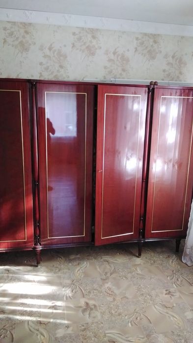 Продаю шифонер большой