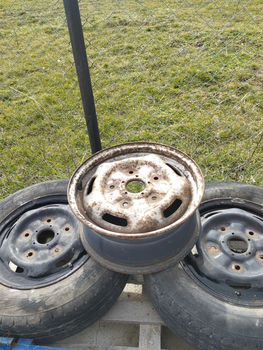 Джанти Форд транзит 2  /15/ ки и една 16ка..