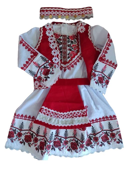 Народни носии за Мама Тати и дете