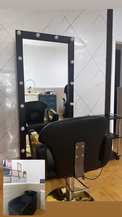 Сдам парикмахерское кресло .