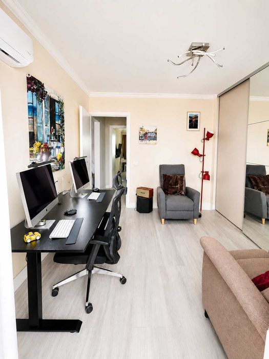 Direct proprietar,renovat complet,parc IOR,metrou Titan,Scoala Hamburg,ParkLake mall,Apartament 3 camere,2 balcoane închise,unul amenajat ca birou