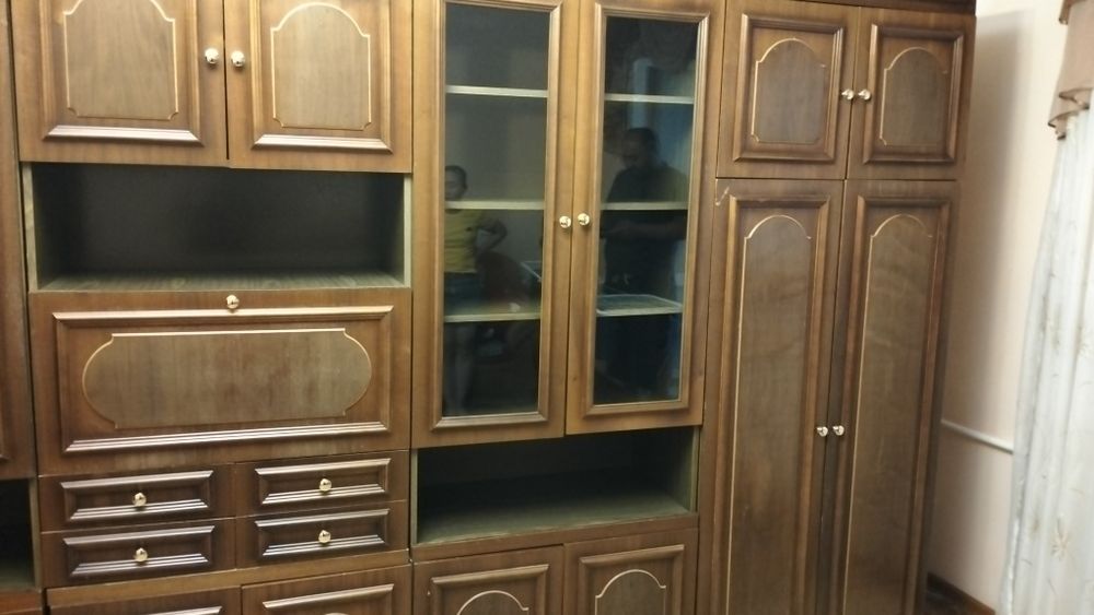 Отдам 3 секций от стенки