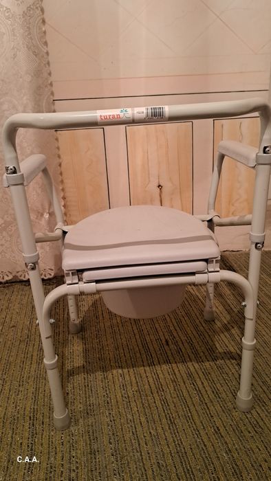 Санитарный стул .