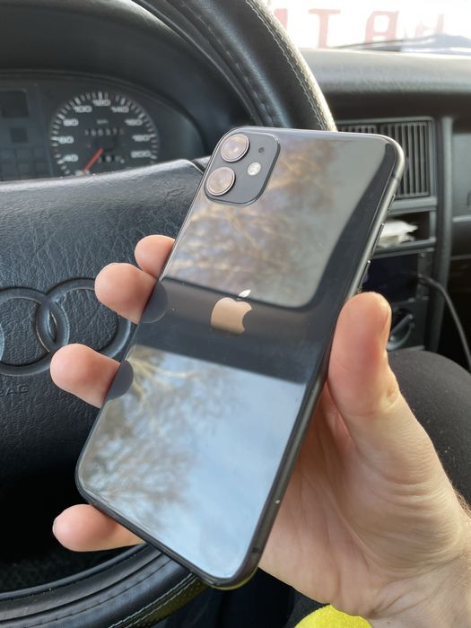 Продам IPhone 11 128GB