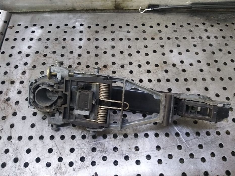 Maner usa stanga spate vw golf 5 1k