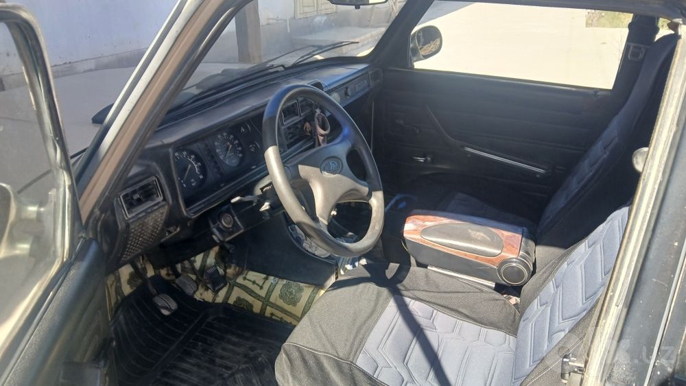 Vaz 2107 sotiladi