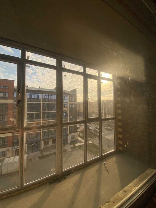 продам 2 комн квартиру в центре