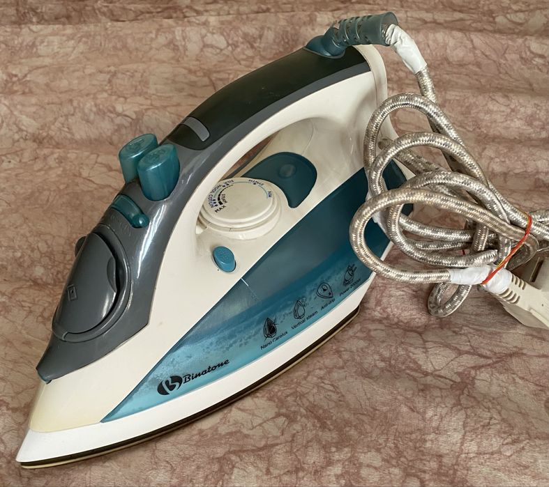 Утюг рабочий . Binatone