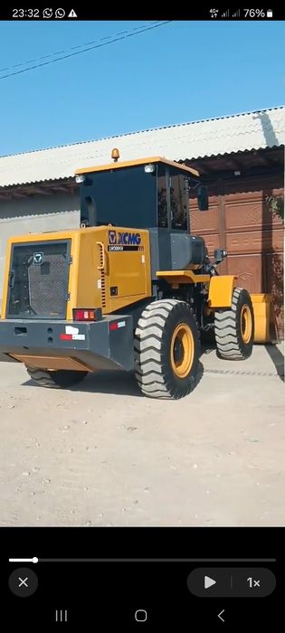 Погрузчик вывоз снега мусора услуга