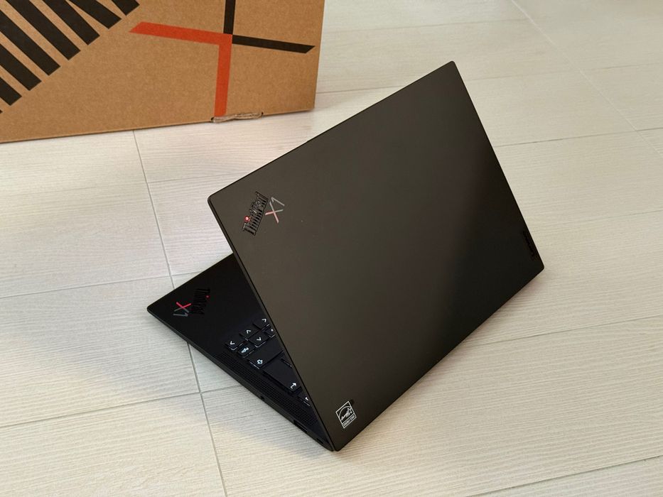 Чисто Нов Лаптоп 14’FHD+IPS Touch Lenovo Thinkpad X1 Carbon Gen11 Core  i5-1345u 16GB LPDDR5 6400Mhz 256GB SSD Nvme
