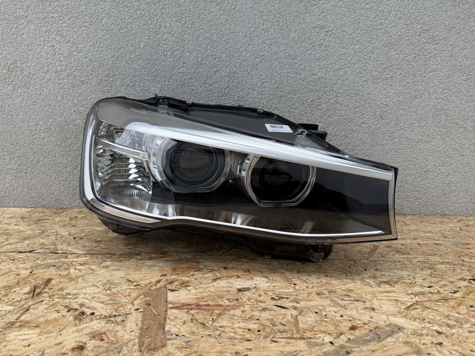 Far dreapta BMW X4 F26 / X3 F25 LCI Facelift Xenon + LED Original