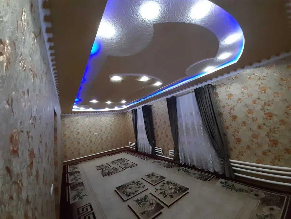 Аренда участка 6 ком 8соток. Келлес. Орентир Роддом куча