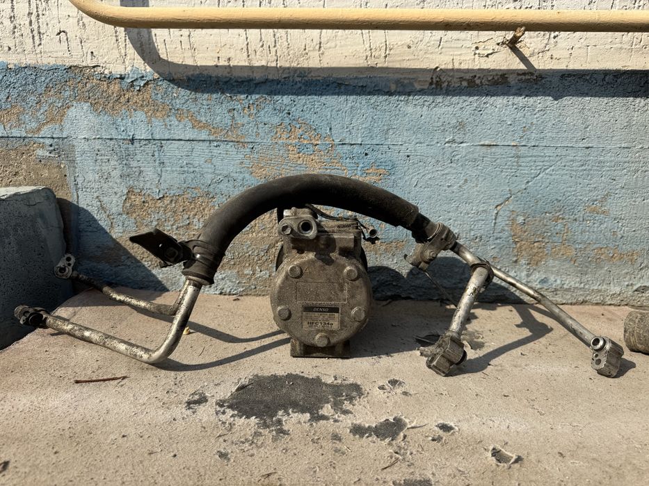 Компрессор кондиционера Toyota Hiace