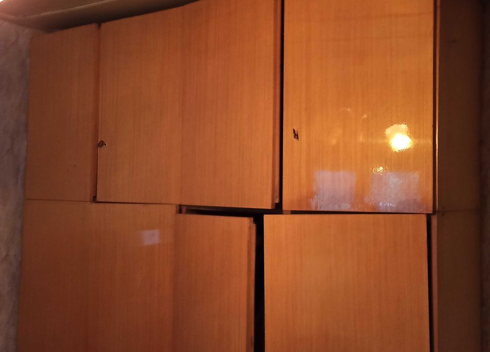 спалня -легло и гардероб