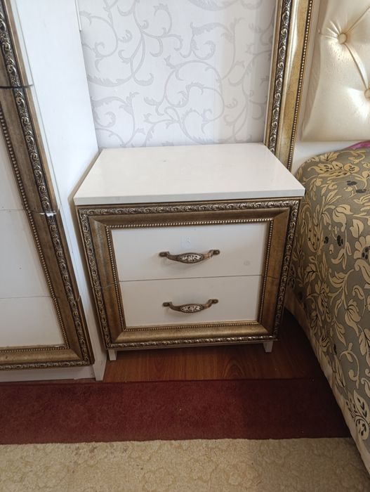 Продаётся спальный гарнитур