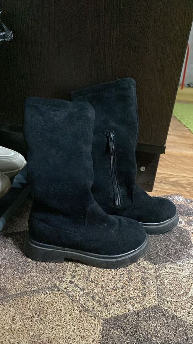 Продам детскую обувь