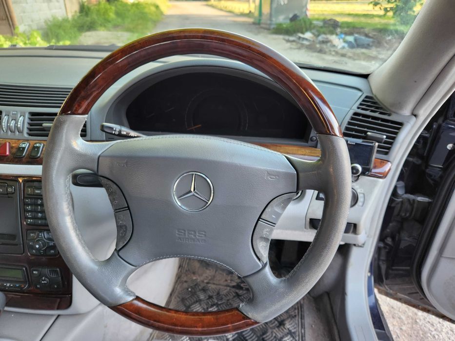 Махагонови волани мерцедес W220