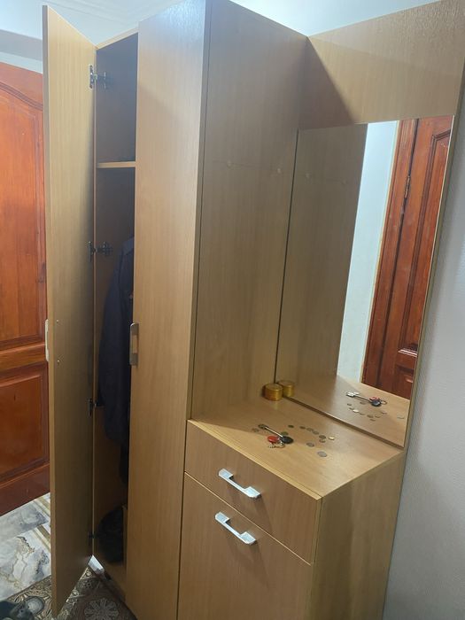 Срочно продаю прихожую