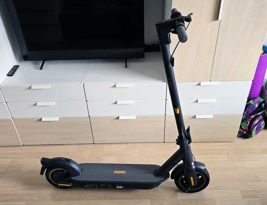 Segway Ninebot Kickscooter MAX G30E II в отлично състояние