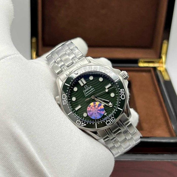 Автоматичен мъжки часовник OMEGA Seamaster Diver 300M Green