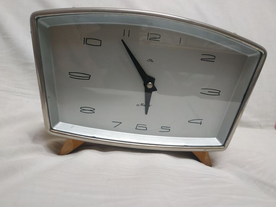 Часы Маяк 65 года. Неделю держит завод.